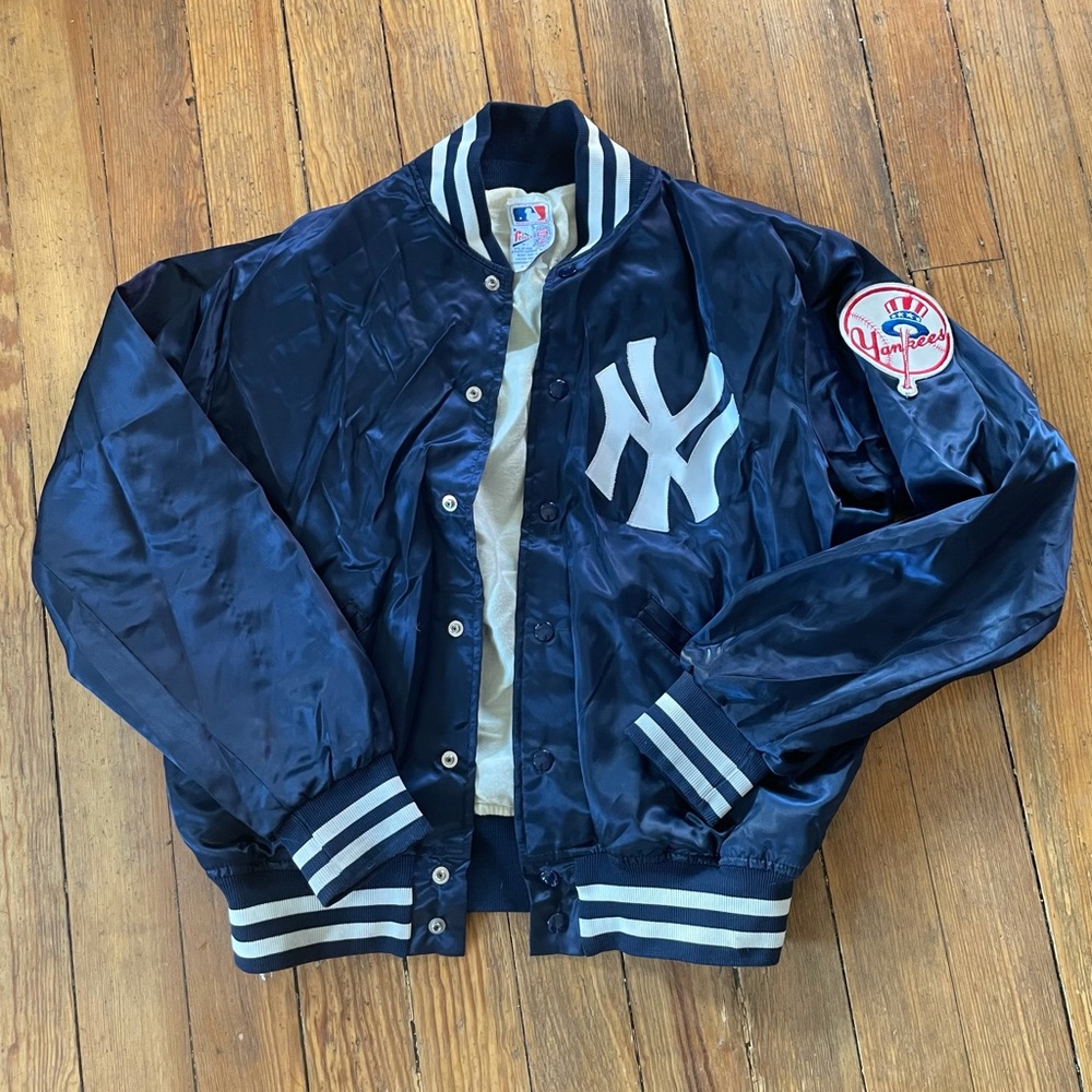 Vintage NY Yankees 80s satin bomber jacket